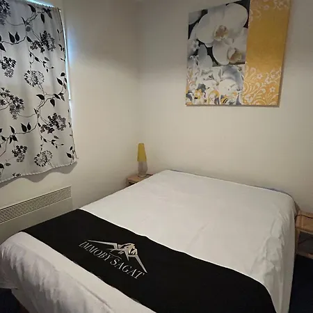 Appartement Sud Avec Terrasse Et Garage à - Fr-1-814-96 *